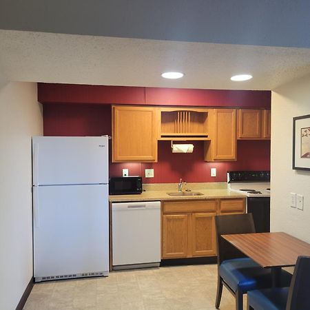 Value Suites Extended Stay - St Louis Maryland Heights Bagian luar foto