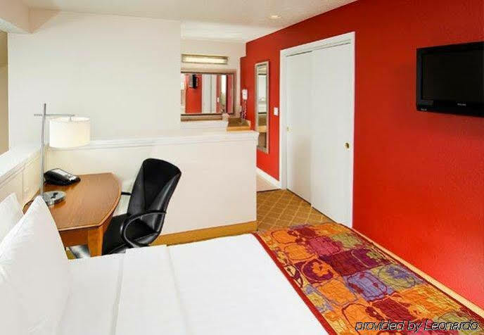 Value Suites Extended Stay - St Louis Maryland Heights Bagian luar foto